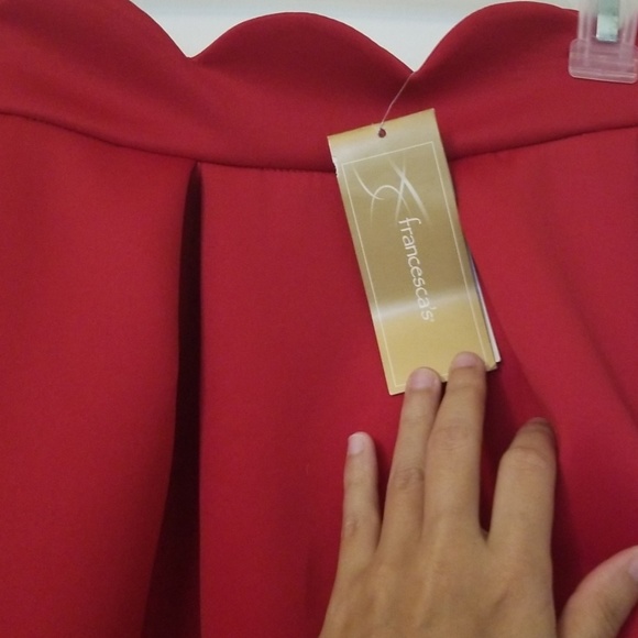 Red skirt - Picture 2 of 3